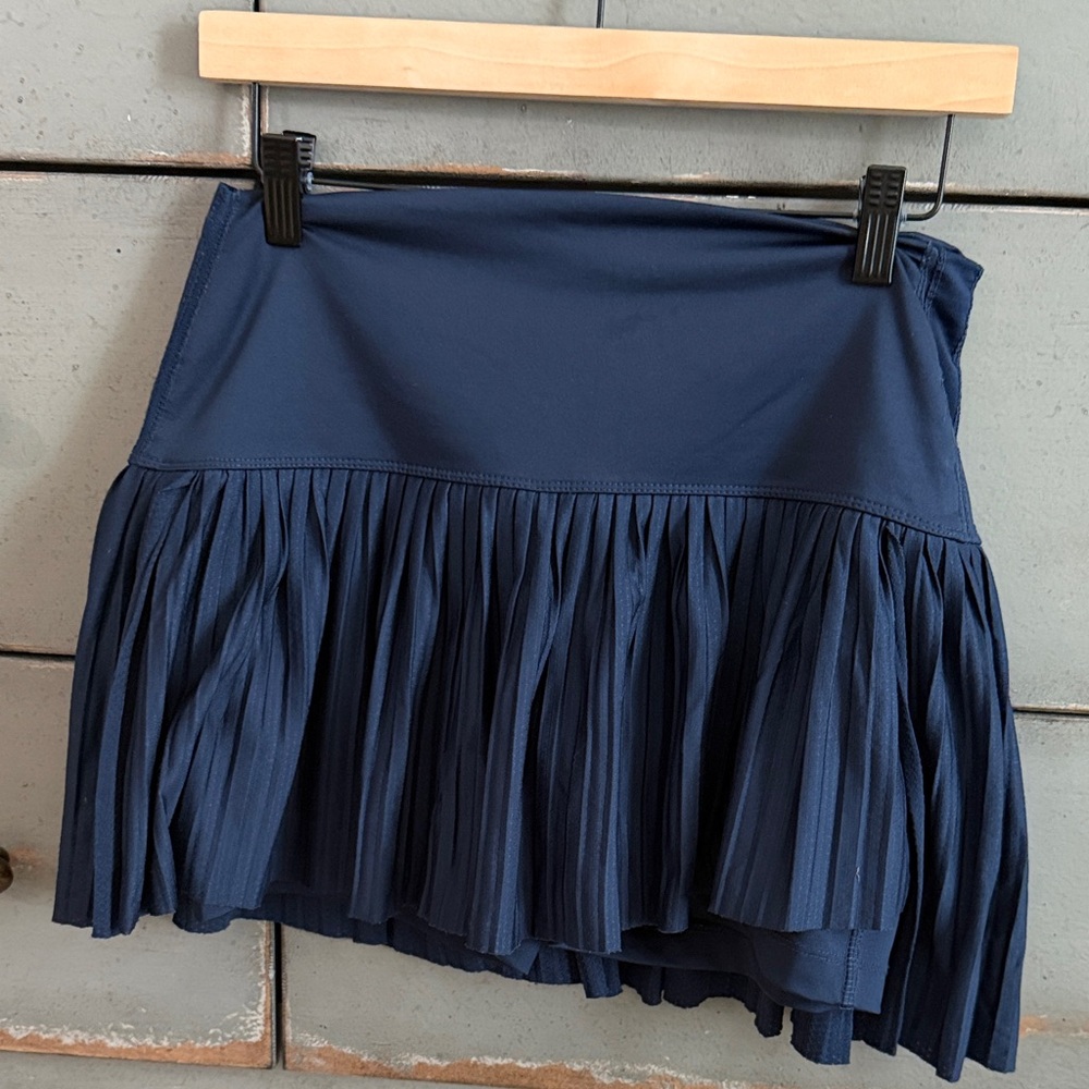 Lucky in Love Bethanie
Mattek-Sands Hi Chop tennis skirt navy size L